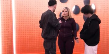 "Çfarë po ndodh me pastrimin e shtëpisë" / Sabina në një debat të tensionuar me Kristin mbi detyrat e shtëpisë: Mos e merrni…