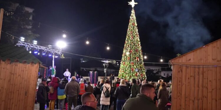 Cirku në Gjirokastër: Qyteti mbetet i gjallë gjatë dimrit falë numrit të lartë të turistëve.