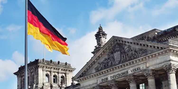 Debat në Gjermani mbi pensionet: Mosha apo kontributet e paguara si kriter për përfitim