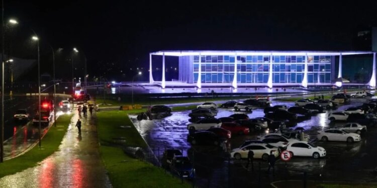 Departamenti i Thesarit refuzon hyrjen në SHBA për shkak të procesit gjyqësor ndaj Bolsonaros, ndërsa sanksionet ndaj gjyqtarit brazilian janë eliminuar.