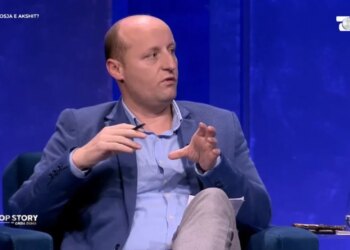 Detaje të reja nga "Top Story", gazetari Qyno: SPAK po shqyrton më shumë se 130 video, si dhe pajisjet përgjuese...