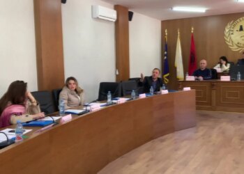 Diskutime mbi stacionin e udhëtarëve në Bulqizë, Këshilli Bashkiak nuk arriti të vendosë për riorganizimin e qëndrimit të mjeteve.