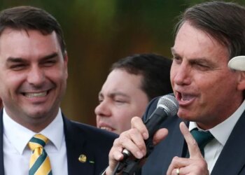 Djali i Bolsonaros shpall kandidaturën për president, ndërsa babai i tij është dënuar me 27 vite burg për tentativë grushti shteti.