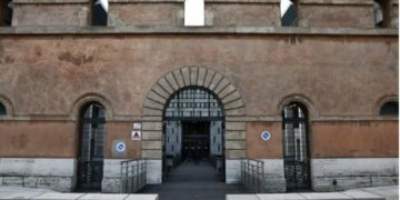 Dosja për korrupsion dhe pastrim parash, dy djemtë e ish-presidentit të Jemenit e kanë përballë drejtësisë në Francë.