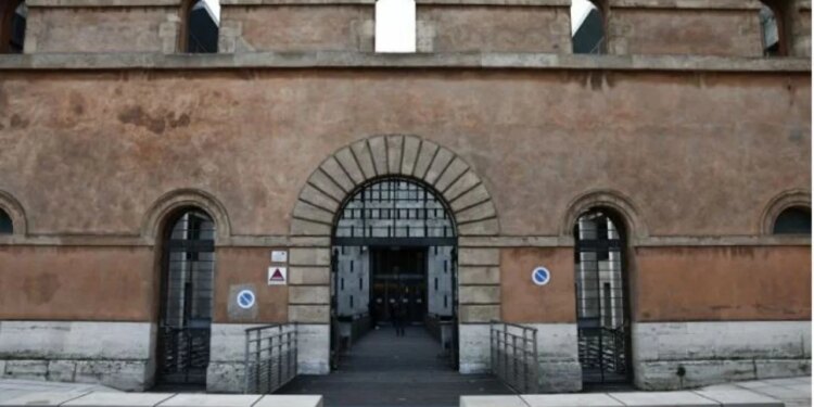 Dosja për korrupsion dhe pastrim parash, dy djemtë e ish-presidentit të Jemenit e kanë përballë drejtësisë në Francë.