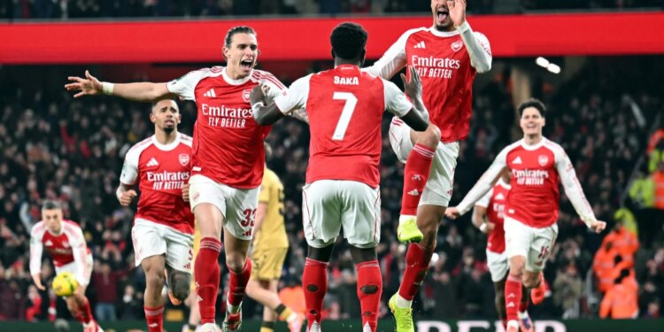 Dramë në derbin londinez të Kupës së Ligës: Arsenal mposht Crystal Palace përmes penalltive dhe siguron kalimin në gjysmëfinale, ku do të përballet me Chelsea.