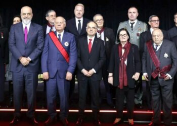 Drejtori i Milanit nderohet nga Presidenti i Republikës në përvjetorin e 100-të të “Urdhrit të Skënderebut”.