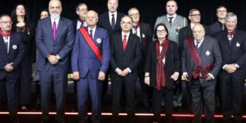Drejtori i Milanit nderohet nga Presidenti i Republikës në përvjetorin e 100-të të “Urdhrit të Skënderebut”.