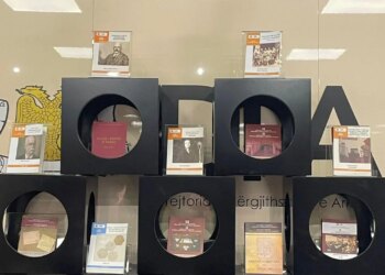 Drejtoria e Arkivave publikon tre hulumtime të reja, mes të cilave një monografi mbi gazetarin Nikollë bej Ivanaji dhe një udhërrëfyes për dokumentacionin arkivor në gjuhën italiane.