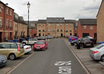 Dy persona vendosin eksploziv, policia britanike merr masa alarmi, evakuhen 200 shtëpi.