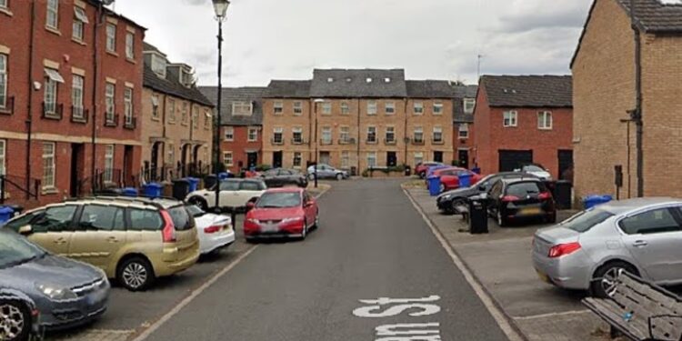 Dy persona vendosin eksploziv, policia britanike merr masa alarmi, evakuhen 200 shtëpi.