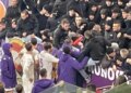 Džeko në mesin e tifozëve me megafon; a është në rrezik sulmuesi dhe Fiorentina?