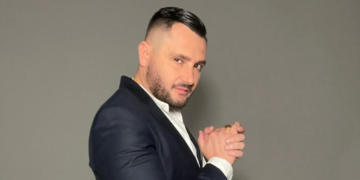 “E kaluara ime nuk ekziston më...”, aktori Bes Kallaku flet hapur për divorcin dhe zhgënjimet në jetën e tij.