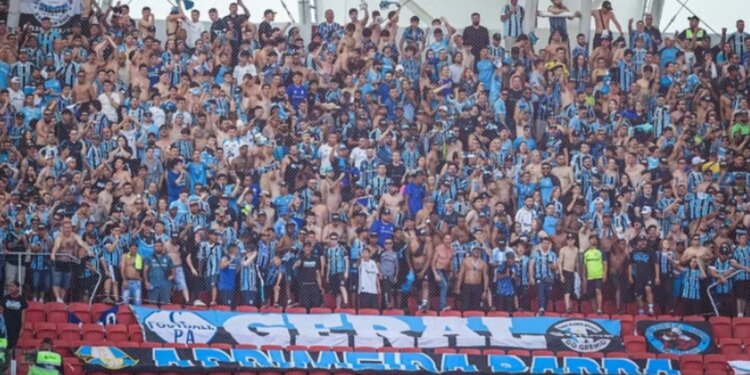 E pazakontë në Brazil; tifozët e Gremios sigurojnë bileta nga kundërshtarët e armiqve të tyre të vjetër për…