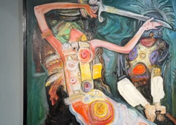 Ekspozita e Grupit “Muri” në Galerian e Arteve në Vlorë tërheq një numër të madh artistësh dhe vizitorësh.