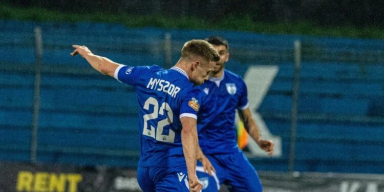 Emocione pa gola! Teuta dhe Elbasani barazojnë në përballjen e rivalëve për titull.