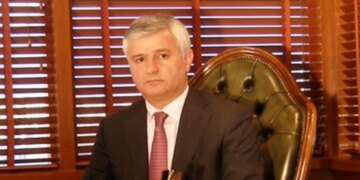 “Ergys Agasit u përballën me një tentativë vjedhjeje në zyrën e tij,” thotë avokati i biznesmenit: “Pajisja e përgjimit, e instaluar prej vitesh, nuk ka sjellë asnjë reagim nga përfaqësuesit e qeverisë.”