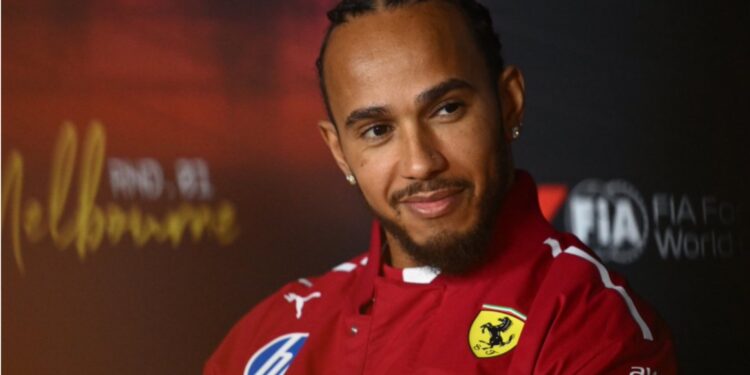 Ferrari dhe dështimi i Hamiltonit: Një sezon i tmerrshëm për britanikun, e përfundon vitin pa podium, për herë të parë në karrierën e tij.