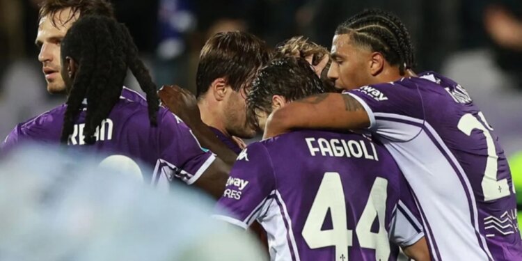 Fiorentina arrin fitoren e saj të parë në kampionat, duke e mundur Udinesen me rezultat të thellë.