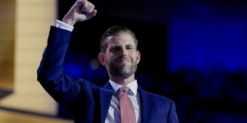 Forbes: Pas rizgjedhjes së babait të tij si President i SHBA, Eric Trump u pasurua dhjetëfish.