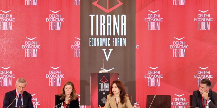 Forumi i Delfit: Spiropali thekson rëndësinë e Ballkanit Perëndimor si një korridor të integruar për ekonominë, energjinë dhe sigurinë.