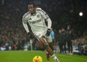 Fulham i ofron 30 milionë euro për Chukwuezen, duke e bërë Guardiolën të shqetësohet.