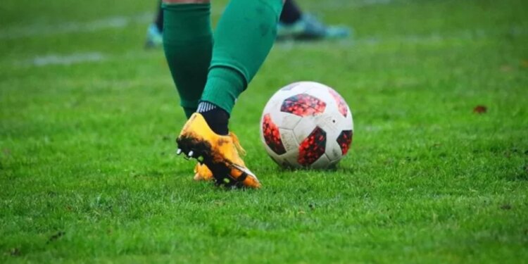 Futbollisti 15-vjeçar humb jetën pas një arresti kardiak gjatë lojës me shokët.