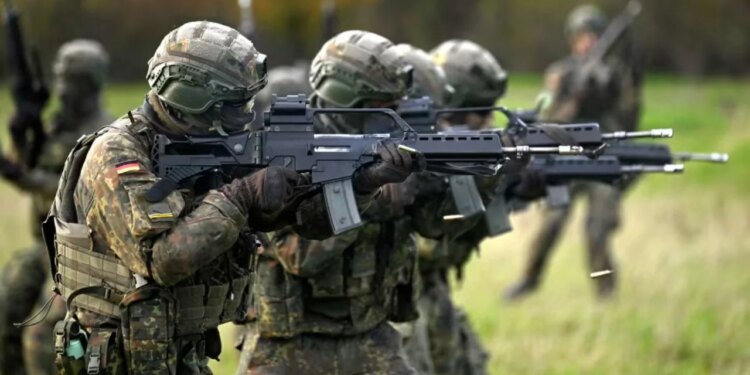 Gjermania miraton strategjinë për të rritur forcën e saj ushtarake, ndërsa Evropa intensifikon mbrojtjen ndaj ndikimeve ruse.