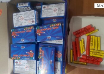 Gjeten 48 kuti me materiale piroteknike për tregtim, ndiqet penalisht një grua 43-vjeçare në Maliq.