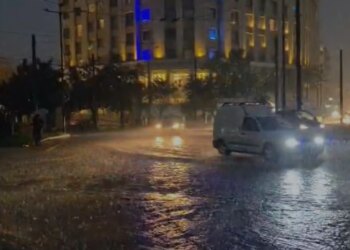 Greqia prekët nga stuhia 'Vyron', përmbytje në Zakynthos dhe Athinë.