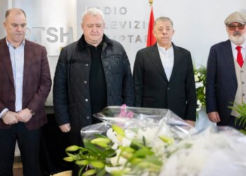 Homazhe për Ismet Bellovën! Nderohet figura e komentatorit të njohur sportiv.