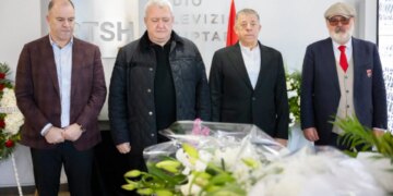 Homazhe për Ismet Bellovën! Nderohet figura e komentatorit të njohur sportiv.