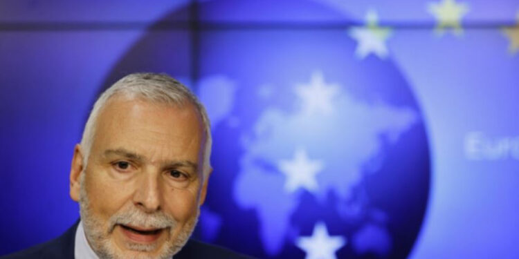 Zyrtari i lartë i KE arrestohet si pjesë e hetimit për keqpërdorimin e fondeve të BE