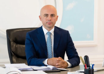 Tenderi 750 milionë lekë për pajisjet e kardiokirurgjisë, skualifikohet oferta më e ulët. Fitues shpallet Klodian Allajbeu me 120 milionë lekë më shumë