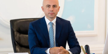 Tenderi 750 milionë lekë për pajisjet e kardiokirurgjisë, skualifikohet oferta më e ulët. Fitues shpallet Klodian Allajbeu me 120 milionë lekë më shumë