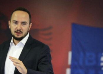 Salianji zbret në bazë, nis takimet me strukturat në Durrës. Cilët janë drejtuesit lokalë që iu bashkuan