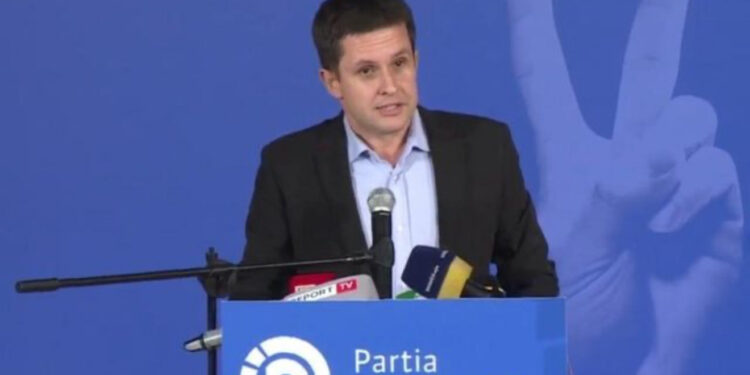 Salianji takim me strukturat e PD në Durrës! Alimehmeti: Ta heqim këtë qeveri sa më shpejt! Këtë mund ta bëjmë vetëm ne