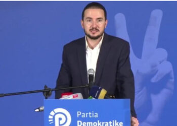 Takimi me strukturat në Durrës! Salianji: Demokratët janë heronjtë e PD, koha për ndryshim ka ardhur