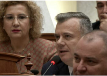 “Po u pendua Lul Basha do tregojë sa para ke dhënë për të marrë mandatin”/ Balla -Shehajt: Laj gojën kur të përmendësh emrin tim! Bëj gargar me ujë Vlore