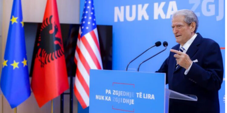 Berisha tregon “tradhëtarët”: Pati demokratë që punuan me PS në zgjedhje