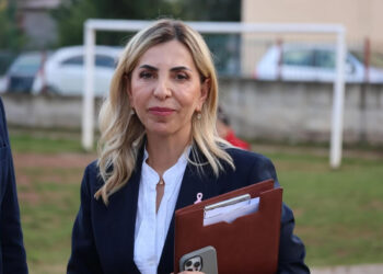 Denoncim i fortë në Timoni.al: Kryetarja e Bashkisë Bulqizë, Festime Mjeshti, akuzohet se ka diplomë të blerë të shkollës së mesme