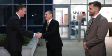 Zyrtari i lartë amerikan vizitë në SPAK, mesazhi pas takimit me Altin Dumanin: Përballja me krimin ndërkombëtar kërkon një angazhim të përbashkët