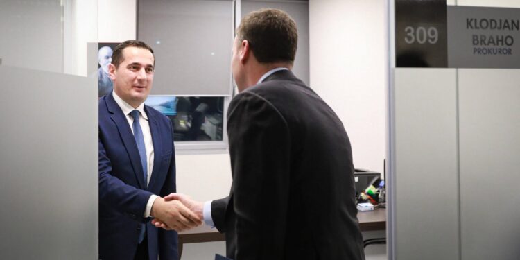 Nesër zgjidhet kreu i ri i SPAK/ SHBA mbështet hapur Klodian Brahon, BE mbështet Adnan Xholin për interesa të Edi Ramës