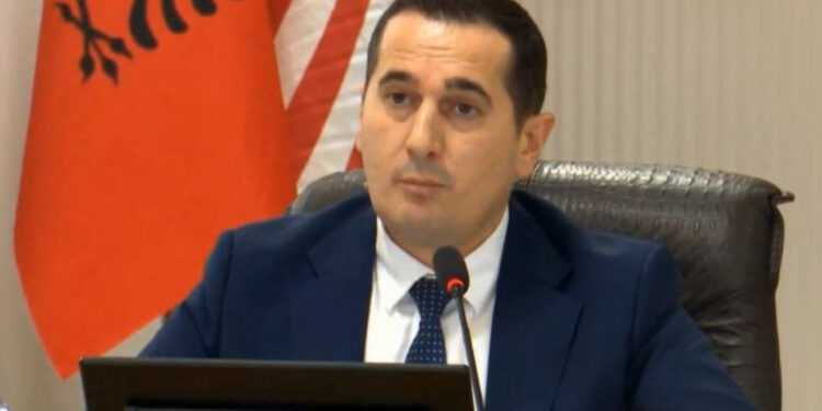 “Nëse un do bëja ndërhyrje si drejtues i SPAK, a do e merrnit në konsidertë?” Braho nuk i shpëton “provokimeve” të anëtares së KLP, kandidati tregon shtysën për aplikimin