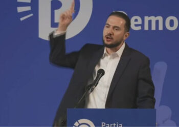 “Për demokratët ka vetëm një rrugë, protesta!” Salianji: I gjithë sistemi shtetëror është e rrënuar nga interesi personal i kryeministrit