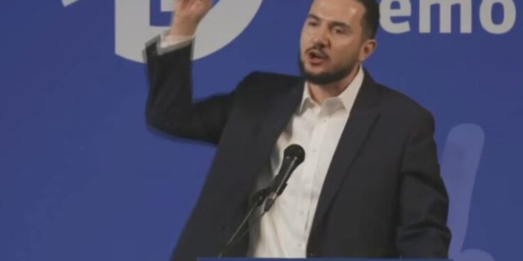 “Për demokratët ka vetëm një rrugë, protesta!” Salianji: I gjithë sistemi shtetëror është e rrënuar nga interesi personal i kryeministrit