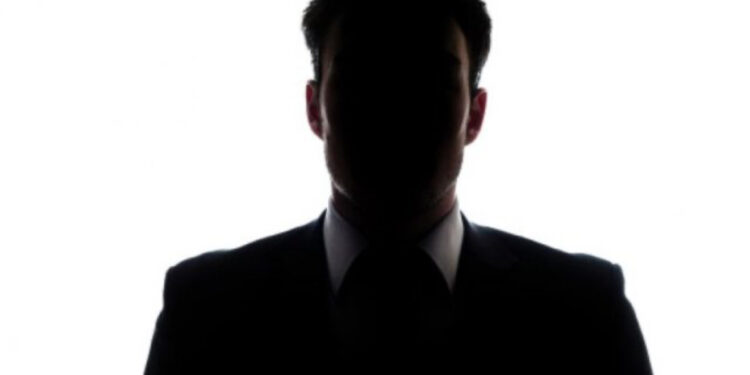 Kush është k*rva, që kishte rënë dakord me R-në për të marrë tenderin, në përgjimet e Ballukut?