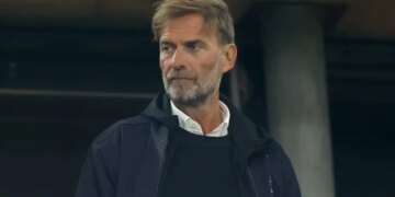 Ish-pronari i Tottenham parashtron një ide tronditëse: Klubi duhet të angazhojë Jurgen Klopp si trajner.