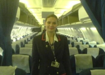 “Jeta ime përfundoi dhe nuk do të kthehet më” / Ndërron jetë në moshën 42-vjeçare, mesazhi emocionues i stjuardesës para fluturimit tragjik: Të dua, do të flasim aty...