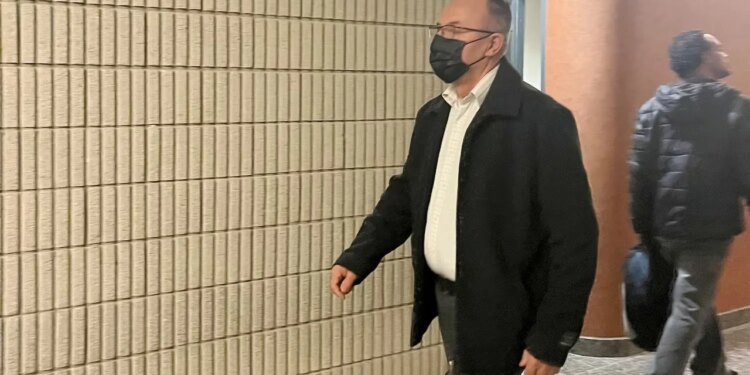 Kanadaja refuzon ekstradimin e një 62-vjeçari i dënuar në Shqipëri për vrasjen e një polici dhe të birit të tij 8-vjeçar për motive hakmarrjeje.